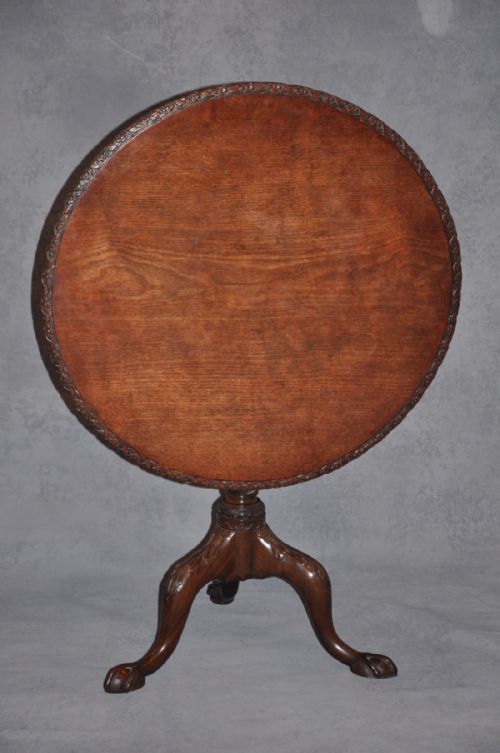 18th century mahogany chippendale tripod table - CATEGORY: ANTIQUE TABLES - DATED 18TH CENTURY