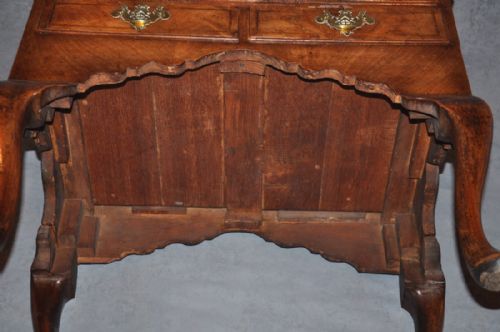 18TH CENTURY WALNUT LOWBOY - ADDITIONAL PHOTO 11