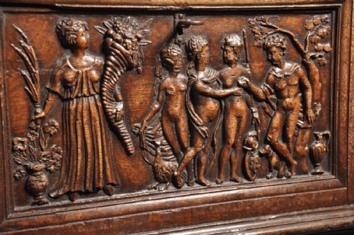 CONTINENTAL CARVED OAK BOX - ADDITIONAL PHOTO 1