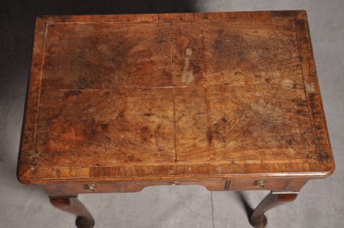 A GEORGE 1ST WALNUT LOWBOY OF SMALL PROPORTIONS - ADDITIONAL PHOTO 1