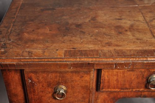 A GEORGE 1ST WALNUT LOWBOY OF SMALL PROPORTIONS - ADDITIONAL PHOTO 5