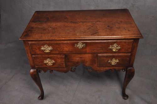 18TH CENTURY OAK LOWBOY - ADDITIONAL PHOTO 3
