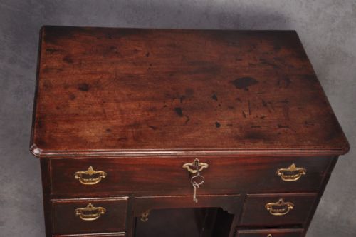18TH CENTURY MAHOGANY SECRETAIRE KNEEHOLE DESK - ADDITIONAL PHOTO 5