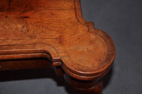 FINE 18TH CENTURY WALNUT CARD TABLE - ADDITIONAL PHOTO 1