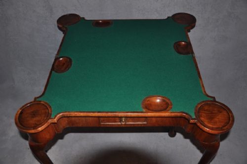 FINE 18TH CENTURY WALNUT CARD TABLE - ADDITIONAL PHOTO 3