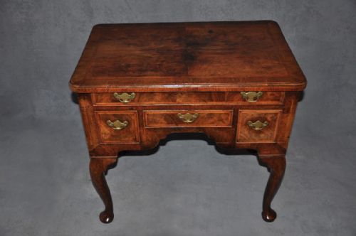 18TH CENTURY WALNUT LOWBOY - ADDITIONAL PHOTO 1
