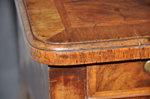 18TH CENTURY WALNUT LOWBOY - ADDITIONAL PHOTO 4