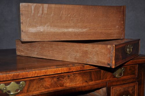 18TH CENTURY WALNUT LOWBOY - ADDITIONAL PHOTO 6