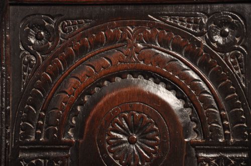 17TH CENTURY OAK WAINSCOT CHAIR - ADDITIONAL PHOTO 1