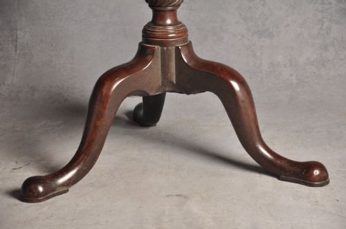 18TH CENTURY MAHOGANY TRIPOD TABLE - ADDITIONAL PHOTO 2