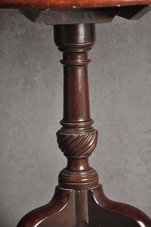 18TH CENTURY MAHOGANY TRIPOD TABLE - ADDITIONAL PHOTO 3