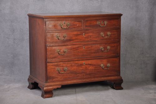 fine 18th century mahogany chest of drawers - CATEGORY: ANTIQUE CHEST OF DRAWERS - DATED 18TH CENTURY