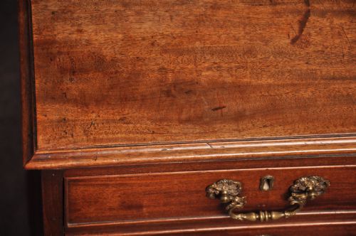 FINE 18TH CENTURY MAHOGANY CHEST OF DRAWERS - ADDITIONAL PHOTO 1