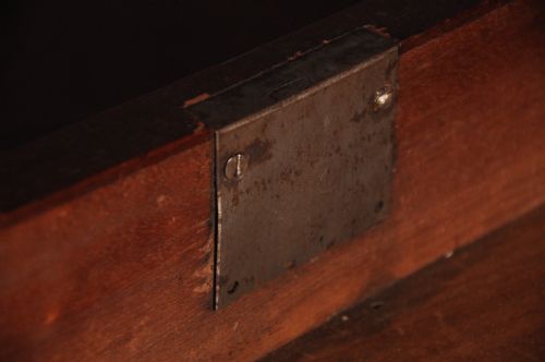 18TH CENTURY CHIPPENDALE MAHOGANY KNEEHOLE DESK - ADDITIONAL PHOTO 3