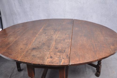 LARGE 17TH CENTURY OAK DROP LEAF TABLE - ADDITIONAL PHOTO 2