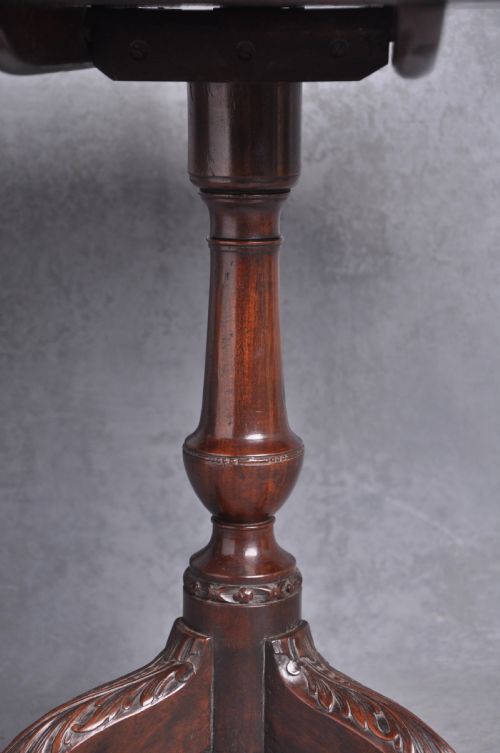 FINE 18TH CENTURY TRIPOD TABLE - ADDITIONAL PHOTO 3