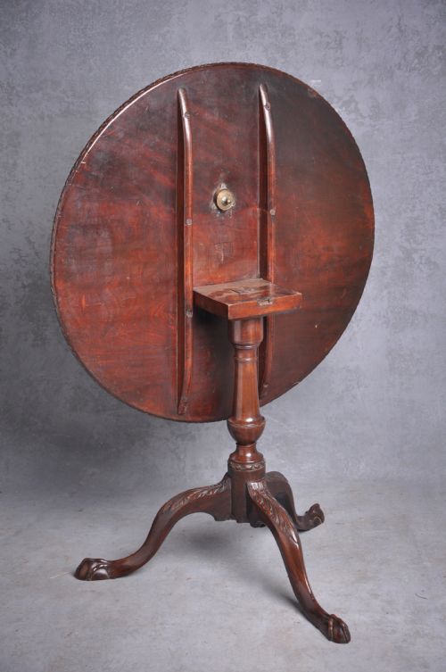 FINE 18TH CENTURY TRIPOD TABLE - ADDITIONAL PHOTO 5