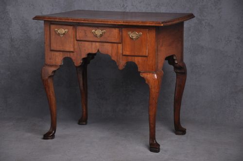 FINE QUEEN ANN WALNUT LOWBOY - ADDITIONAL PHOTO 2