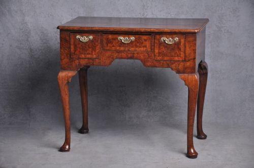 EARLY 18TH CENTURY BURR YEW WOOD LOWBOY - ADDITIONAL PHOTO 9