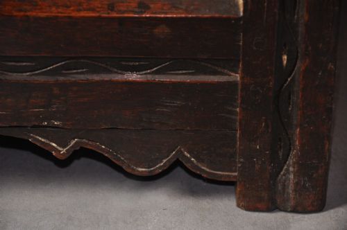 17TH CENTURY OAK COFFER - ADDITIONAL PHOTO 2