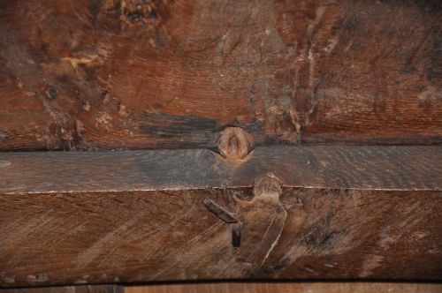 17TH CENTURY OAK COFFER - ADDITIONAL PHOTO 5