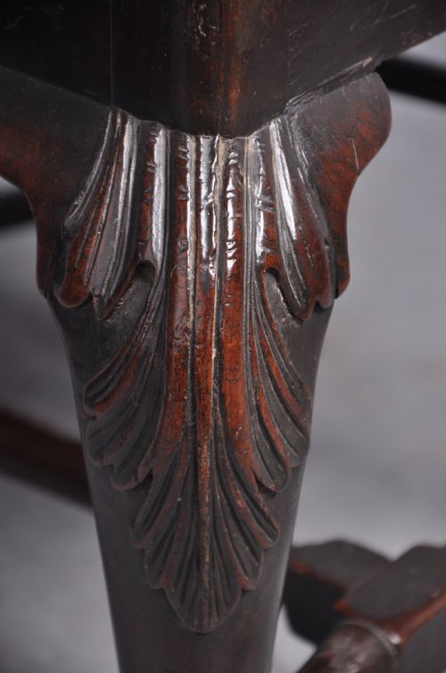 PAIR OF EARLY 18TH CENTURY MAHOGANY SIDE CHAIRS - ADDITIONAL PHOTO 4