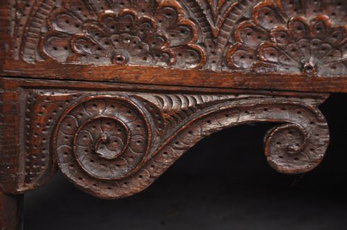 17TH CENTURY OAK COFFER - ADDITIONAL PHOTO 6