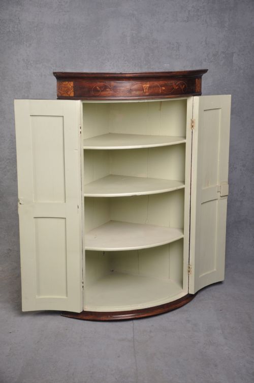 18TH CENTURY BOW FRONTED CORNER CUPBOARD - ADDITIONAL PHOTO 4
