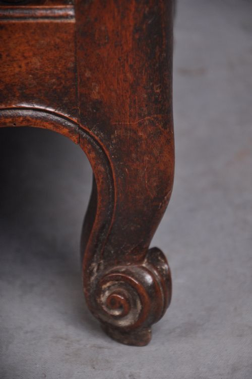 A FINE 18TH CENTURY WALNUT FRENCH PANETTIERE - ADDITIONAL PHOTO 4