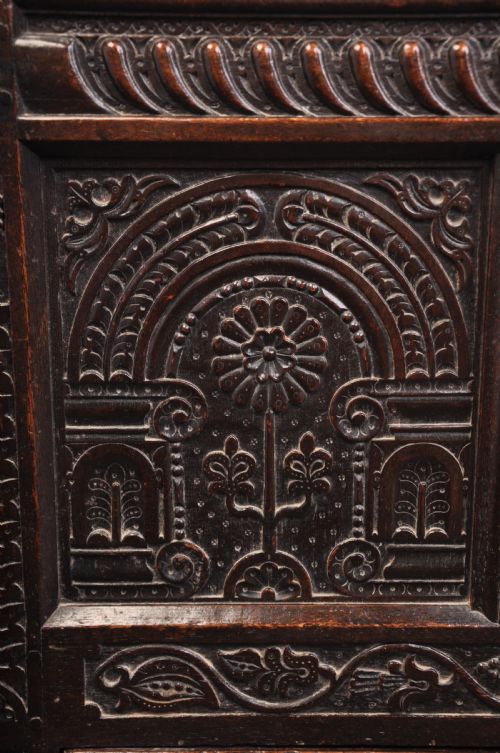17TH CENTURY OAK COFFER - ADDITIONAL PHOTO 7
