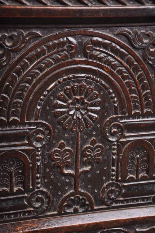 17TH CENTURY OAK COFFER - ADDITIONAL PHOTO 9