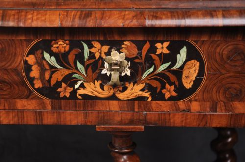 CHARLES II OLIVE OYSTERVENEERED AND FLORAL MARQUETRY CABINET ON STAND - ADDITIONAL PHOTO 5
