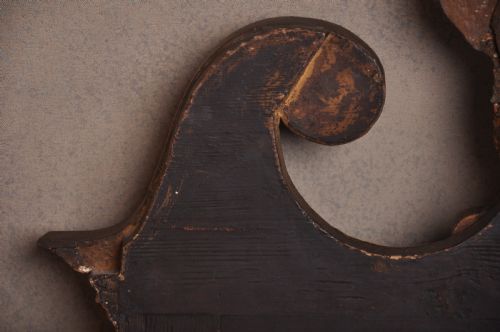 GEORGE II WALNUT PARCEL GILT MIRROR - ADDITIONAL PHOTO 6