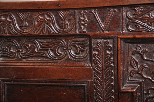 DATED 17TH CENTURY OAK COFFER - ADDITIONAL PHOTO 3