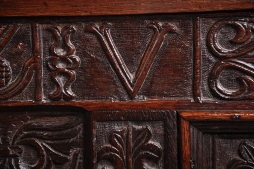 DATED 17TH CENTURY OAK COFFER - ADDITIONAL PHOTO 4