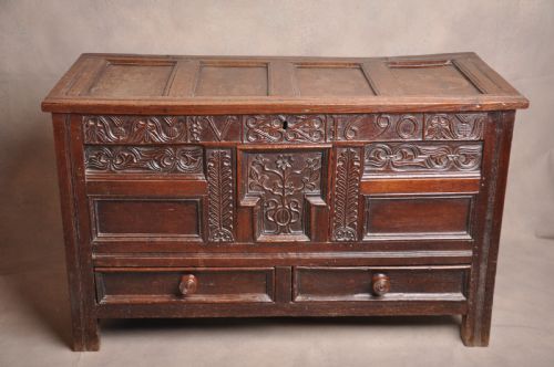 DATED 17TH CENTURY OAK COFFER - ADDITIONAL PHOTO 9