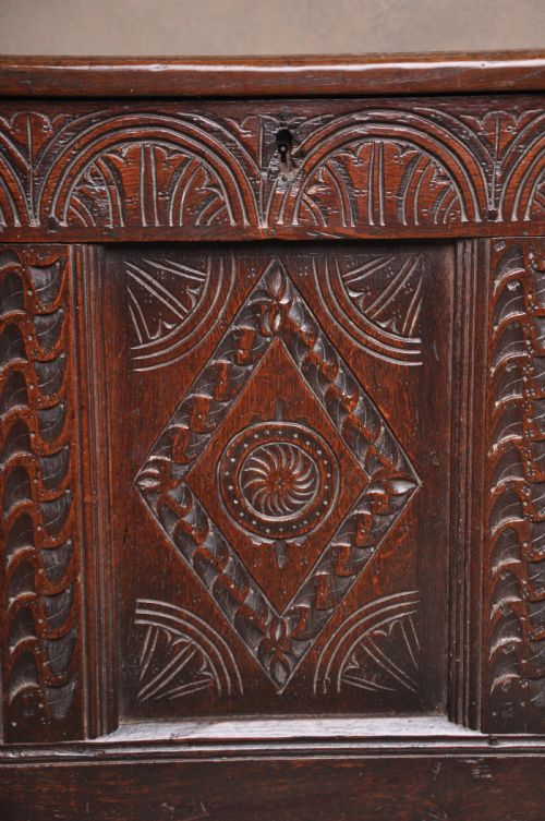 17TH CENTURY OAK COFFER - ADDITIONAL PHOTO 1