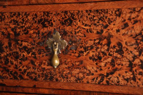 17TH CENTURY MULBERRY CHEST ON STAND - ADDITIONAL PHOTO 1