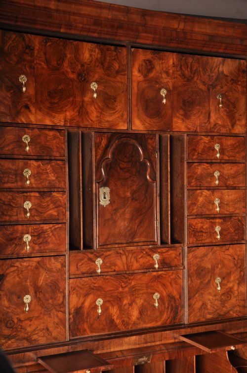 QUEEN ANNE WALNUT BUREAU CABINET - ADDITIONAL PHOTO 2