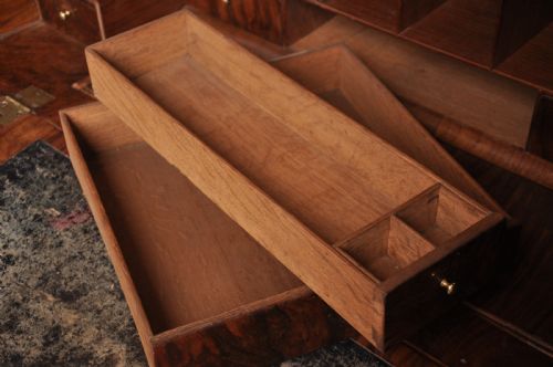 QUEEN ANNE WALNUT BUREAU CABINET - ADDITIONAL PHOTO 5