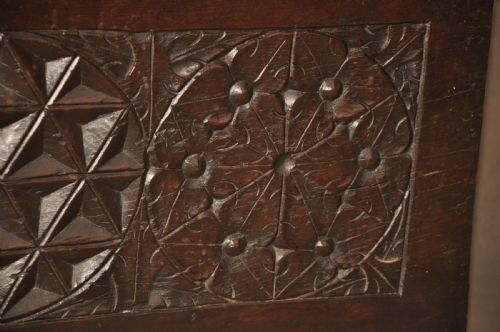 EARLY 16TH CENTURY OAK CHEST - ADDITIONAL PHOTO 9