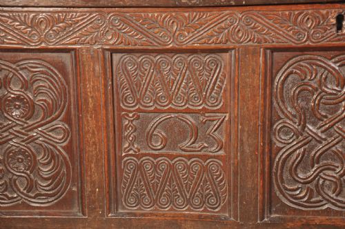 A DATED 17TH CENTURY OAK LAKELAND COFFER - ADDITIONAL PHOTO 2