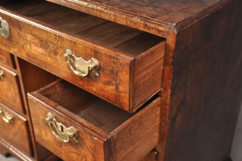 GEORGE I WALNUT KNEEHOLE DESK - ADDITIONAL PHOTO 5