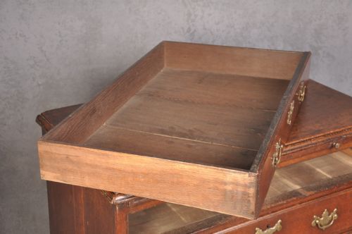 SMALL EARLY 18TH CENTURY OAK CHEST OF DRAWERS - ADDITIONAL PHOTO 1