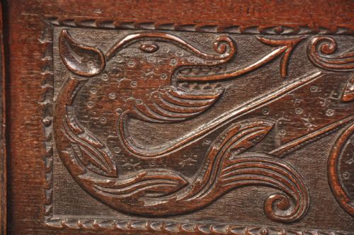 A RARE 17TH CENTURY OAK COFFER - ADDITIONAL PHOTO 3