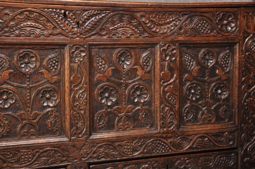 17TH CENTURY CARVED OAK COFFER - ADDITIONAL PHOTO 1