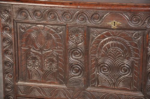 17TH CENTURY YORKSHIRE COFFER - ADDITIONAL PHOTO 2
