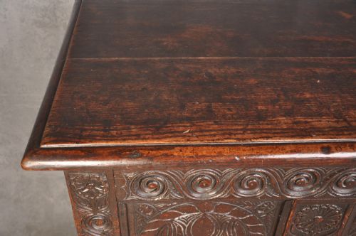 17TH CENTURY YORKSHIRE COFFER - ADDITIONAL PHOTO 6