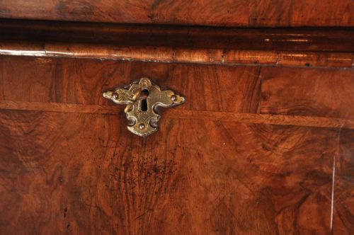EARLY 18TH CENTURY WALNUT BUREAU BOOKCASE - ADDITIONAL PHOTO 7