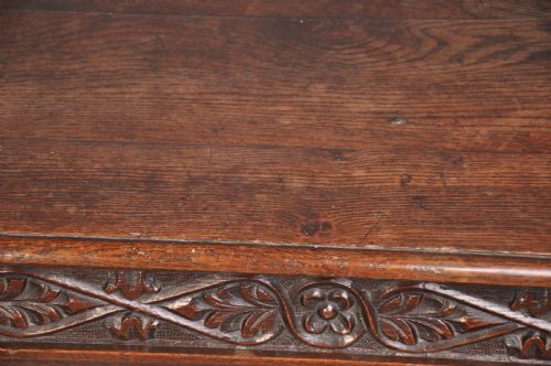 EARLY 17TH CENTURY ARCADED OAK COFFER - ADDITIONAL PHOTO 2